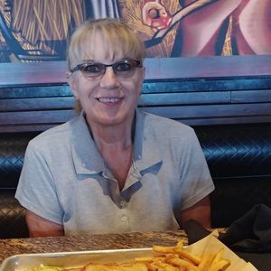 Meet your Posher, Gloria